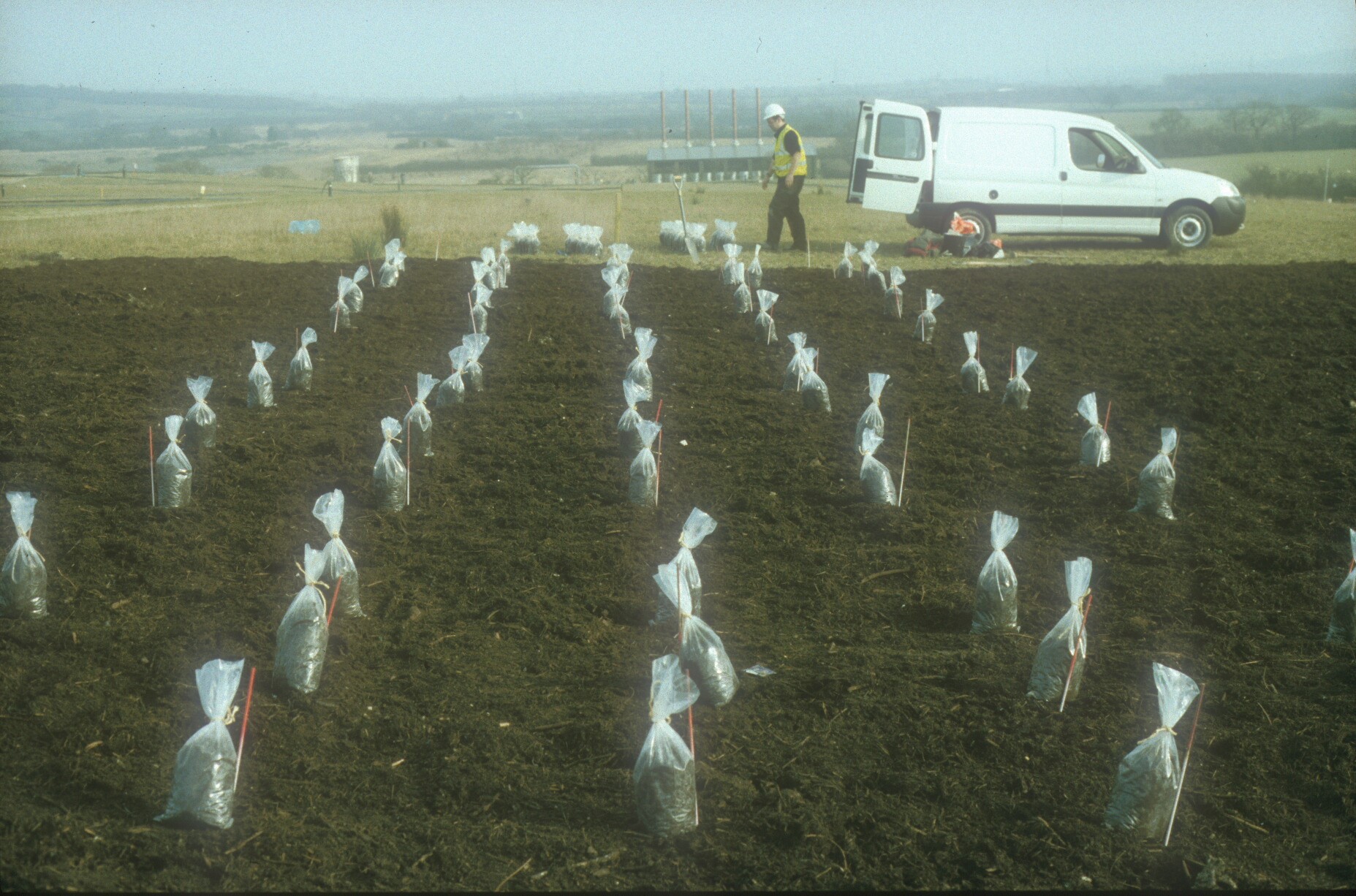Earthworm Inoculation Units